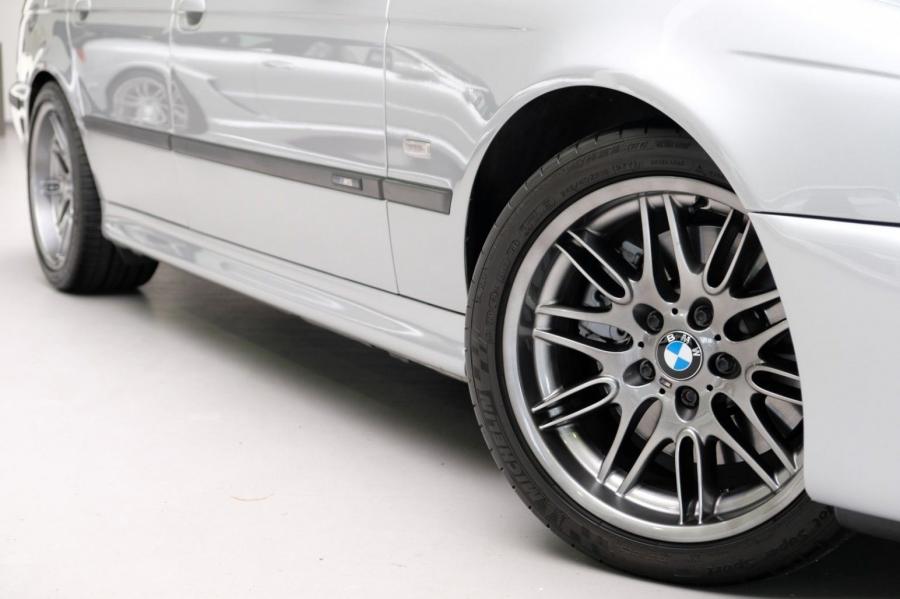 Детали экстерьера BMW M5 (E39) 2001 года  (EU) (фото 13 из 50)
